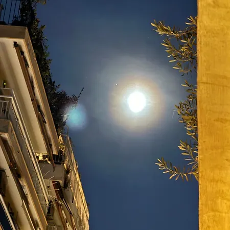 Aphrodites House Upon White Tower Apartment