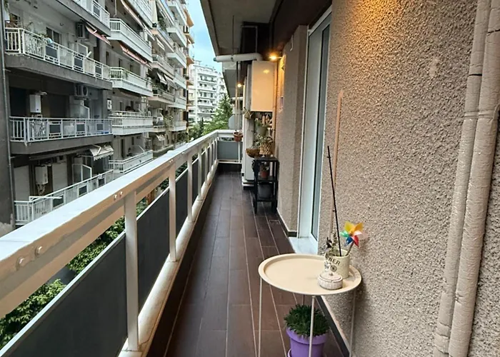 Aphrodites House Upon White Tower 公寓