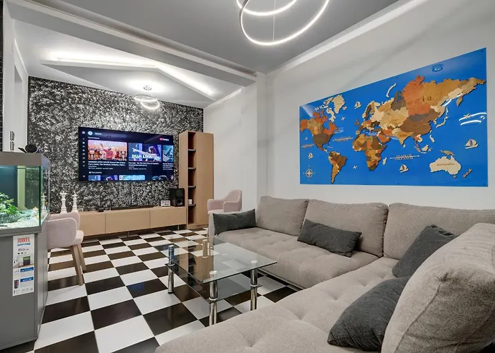 Aphrodites House Upon White Tower * 塞萨洛尼基