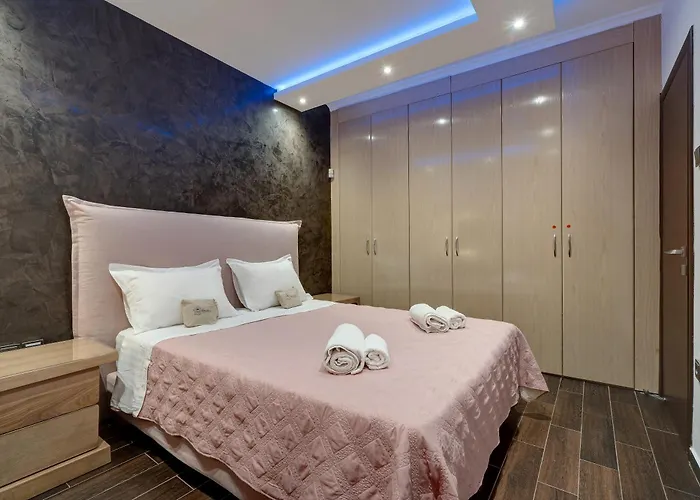 Aphrodites House Upon White Tower