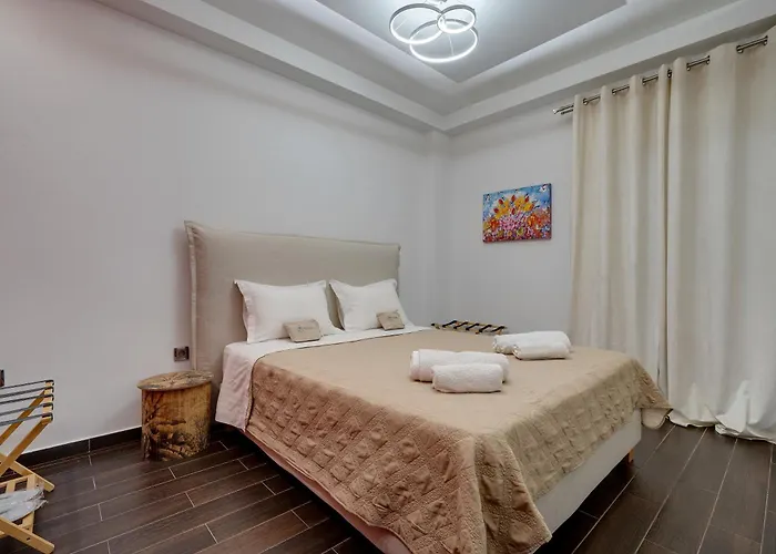 Апартаменты Aphrodites House Upon White Tower